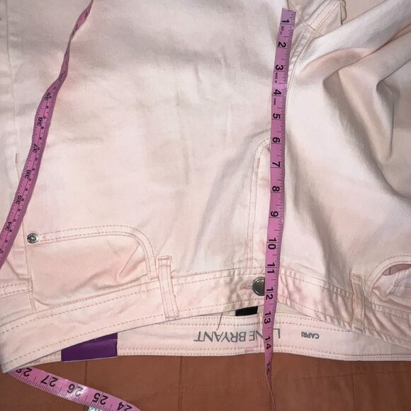NWT Lane Bryant Pink Denim Capi With Frayed Hem Size 18 - Picture 8 of 10